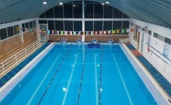 Piscina y Bolera Los Robles