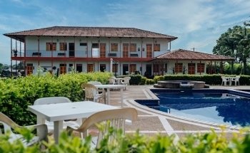 Finca Hotel La Rivera