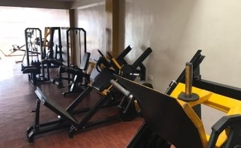 Gimnasio Gold Fitness