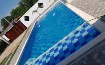 Piscinas y servicios jv