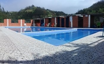 Piscinas Brisas Del Guaitara