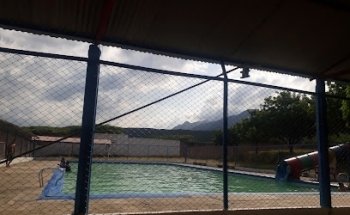 Piscina Villa Pascalli