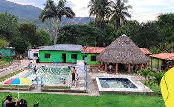 LA PISCINA FC