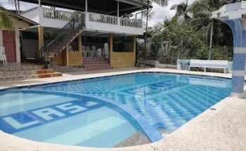Salón social clara isabel, piscina Las mellas