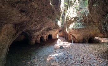 Reserva Túneles Naturales