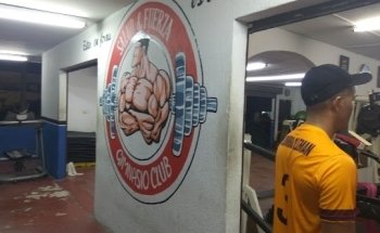 Salud y Fuerza Gym
