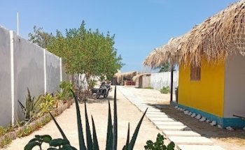 Urantia Beach Hostel & Surf Camp