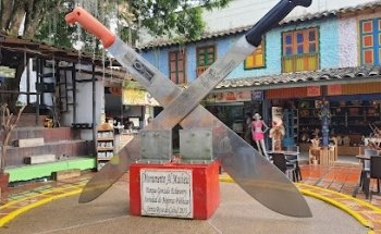 Monumento Al Machete.
