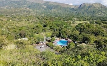 La piscina de los Curas