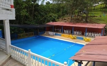 PISCINA NATURAL LAS AMERICAS