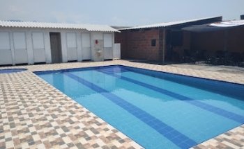 Piscina Los Pinos