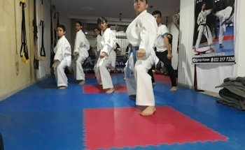 Academia De Karate Do Dojo Kamae