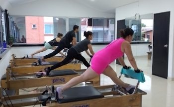 CROSS PILATES