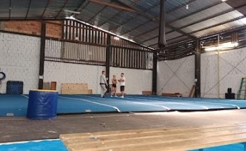 Club cheer time