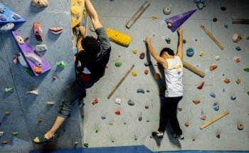 AKUA ESCALADA (DEPORTES DE AVENTURA)