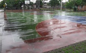 Gimnasio Público Yira Castro