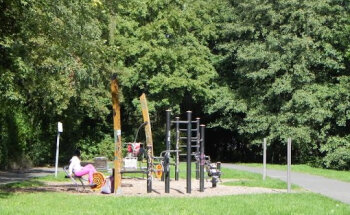 Aktivplatz mit 11 Fitnessmöglichkeiten