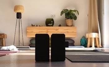Namylie Yogastudio in Wiesbaden, für Erwachsene, Kinder und Jugendliche.
