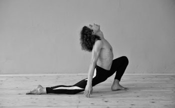 YOGA Abhyasa - School of Shadow Yoga