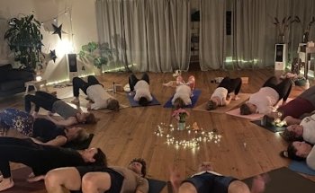DAS STUDIO - Yogasession Kiel - Emotional Mentoring