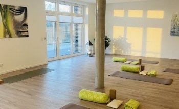 ELBflow - Yoga und Gymnastik am Fluss