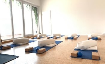 Yoga hinterm Deich - Daniela Brütt
