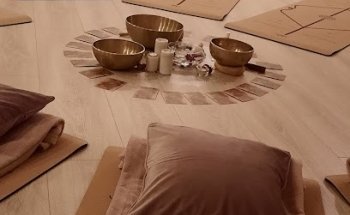 Yoga & Klang (Yoga und Entspannung mit Klangschalen)