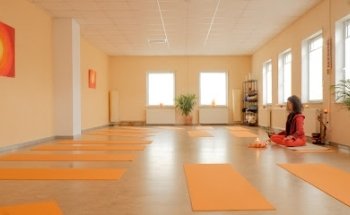 Yogaschule Claudia Schötz