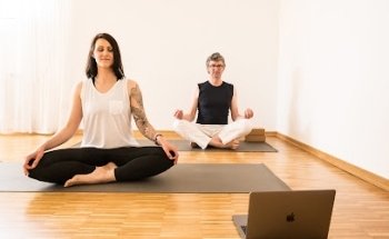 LIGHT UP – Yoga and more