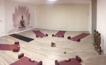 Astrid König PureFlow - Yogastudio