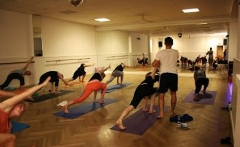 tct.Yoga und Flow-Workout ️ (online, Park und Studio)