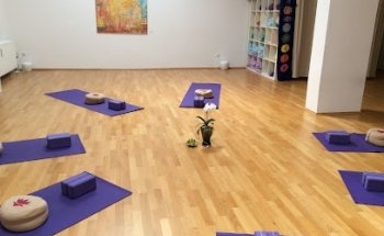 Yoga Vidya Aachen Euregio UG - Online- und Firmenkurse