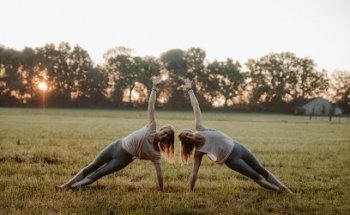Yoga mit den Twins