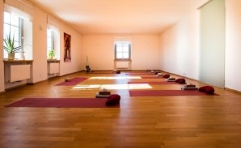 Yoga am Bahnhof Weißenhorn