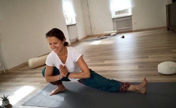 YOGAINA