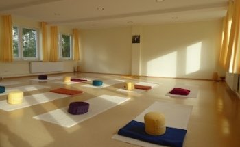 YOGA-RAUM im Innenhof in Kiel