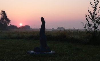 Nayala Yoga exklusiv von Gabriella Adora