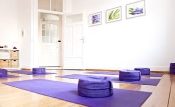 Sonja Thomas - Yoga