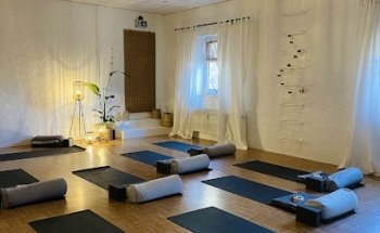 mālā – Yoga & Körperklang