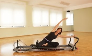 Bewegungsraum - Studio für ganzheitliche Körperarbeit, Yoga und Pilates