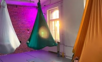 aerial apase - Aerial Yoga und Arts Dresden