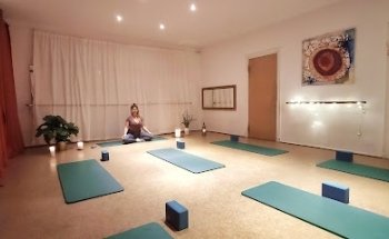 Yoga Lony @ Balu