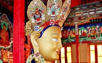 Maitreya Yoga Schule