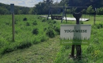 Yoga-Wiese