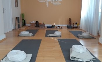Yoga Sattva und Natur Resilienztrainings, Buchen