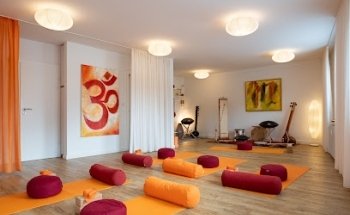 Yoga~2~Klang Studio Niebüll - Ulrike Wandrey