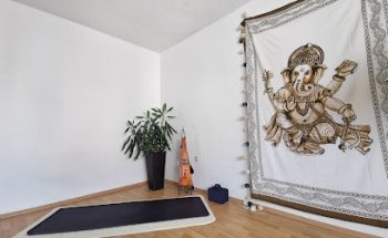 Aiyana Spirit Yoga & Coaching