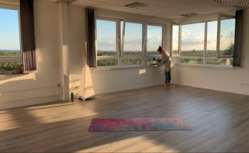 KarmaCouch. Yoga & Entspannung