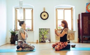 Mudita Yoga by Simone Martin