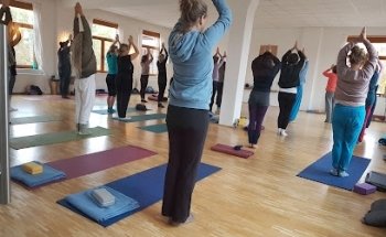 MOVING BONES - Studio für Bewegung